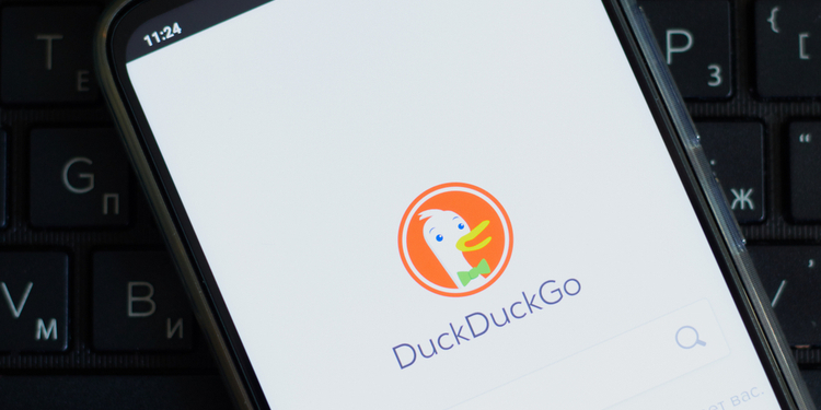 DuckDuckGo logo on smartphone