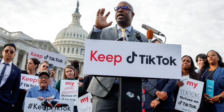 NY Rep Jamaal Bowman at TikTok support rally