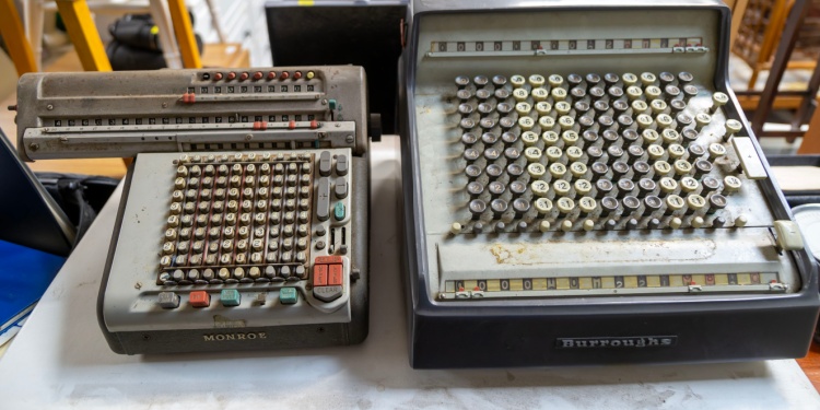 A very retro looking calculator machine.