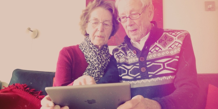 elderly couple online