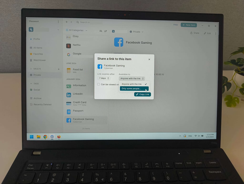1password-sharing-laptop