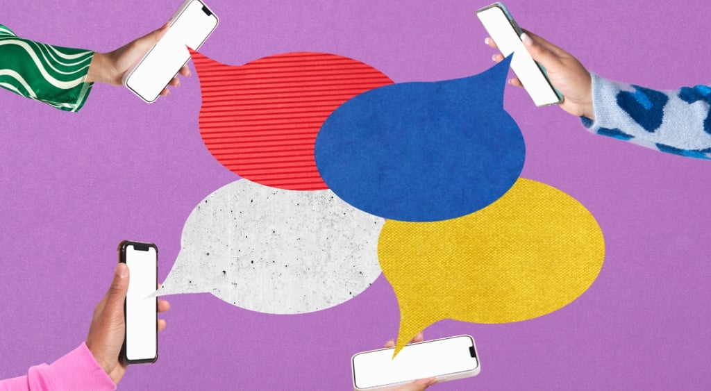 4 hands with smartphones and four conversation bubbles