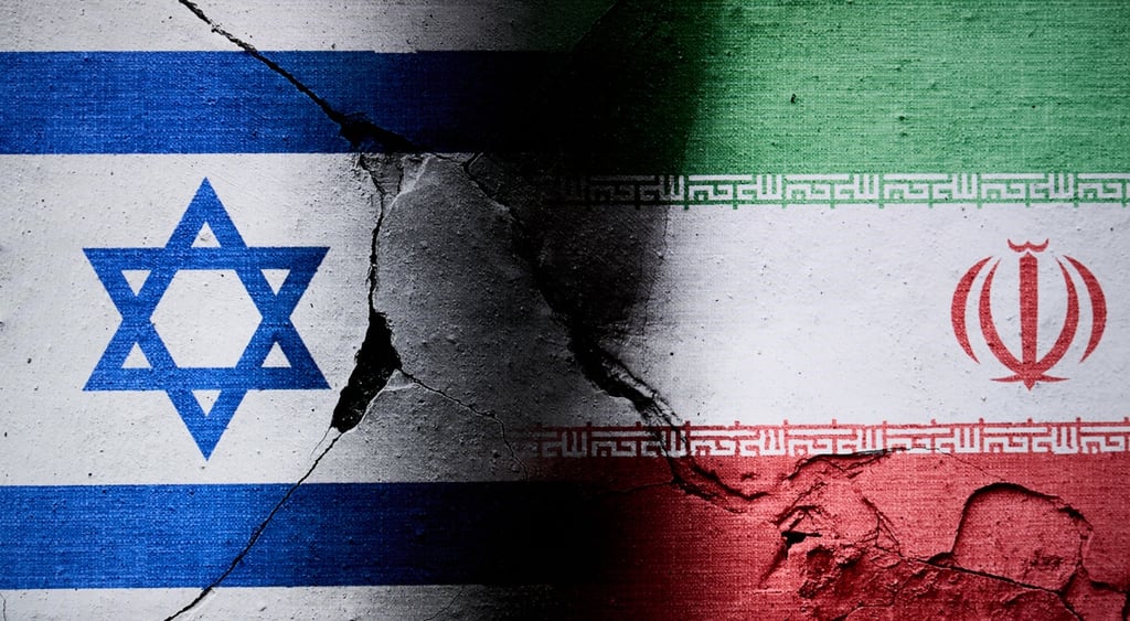 Israeli and Iranian flags