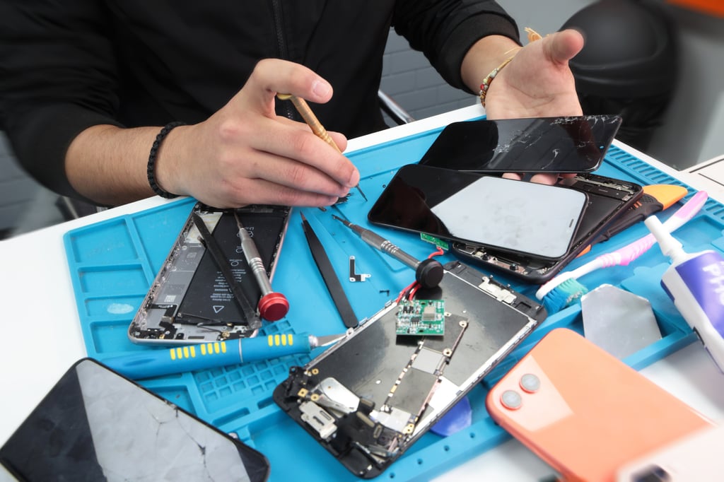 phone reapair shop