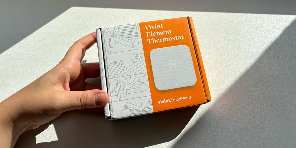 vivint thermostat packaging