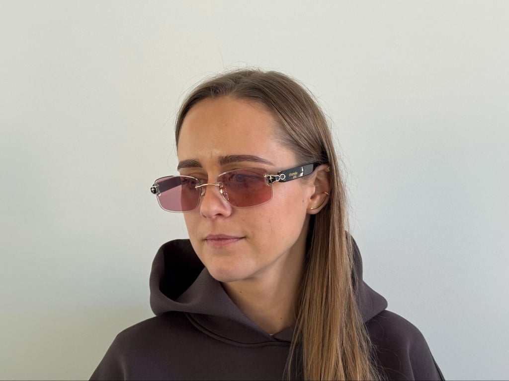 Chamelo Aura glasses as a smart-tech fashion accessory