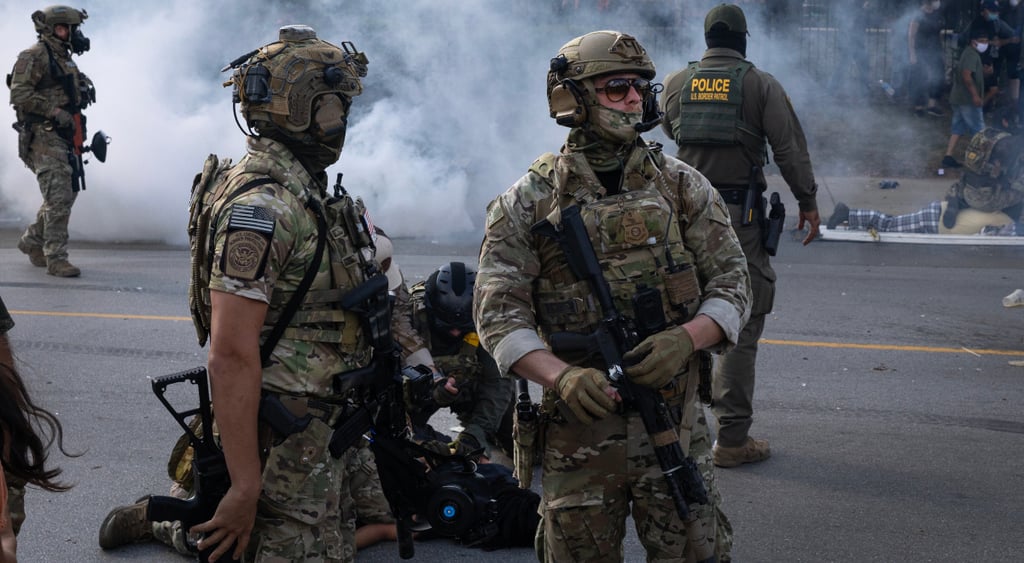 ice-agent-raid