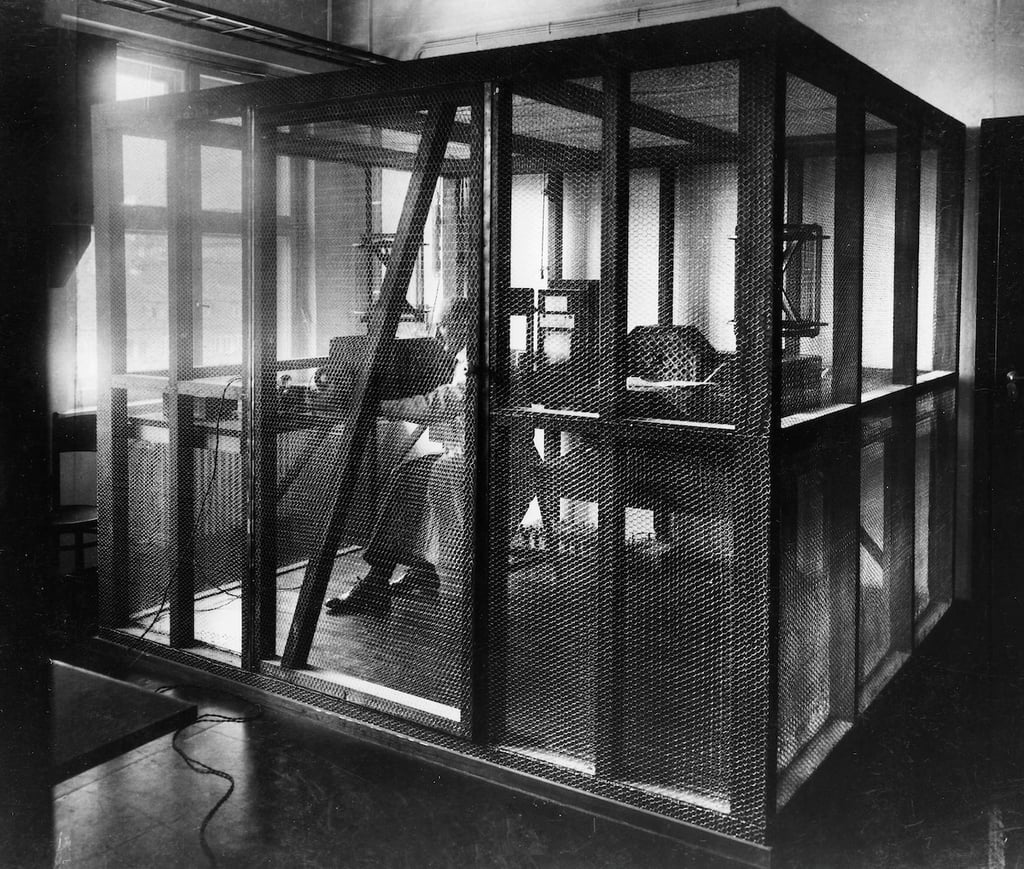 farday-cage