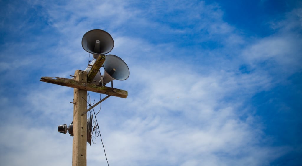 Loudspeakers on pole