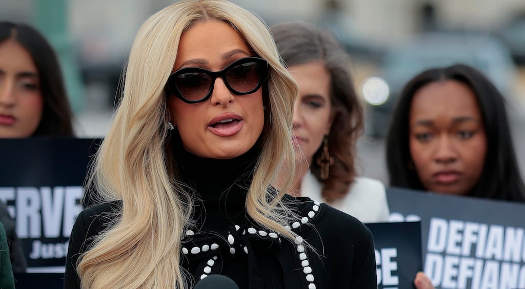 paris-hilton-conference
