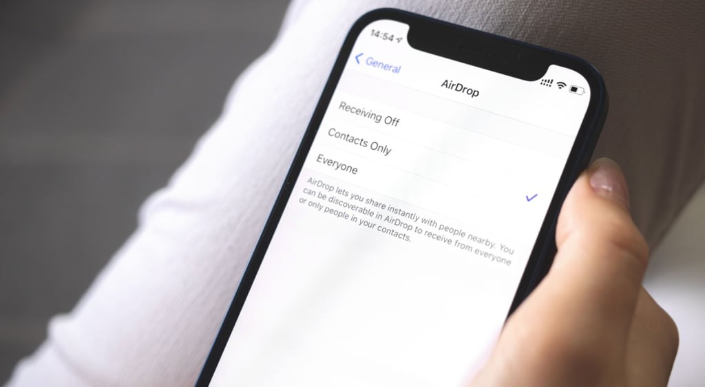 Apple AirDrop