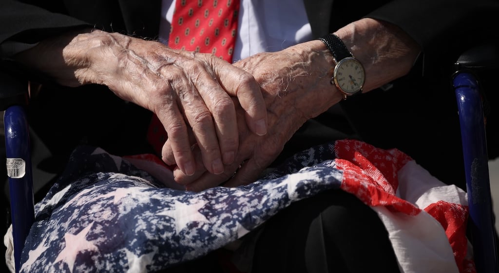 elderly man veteran