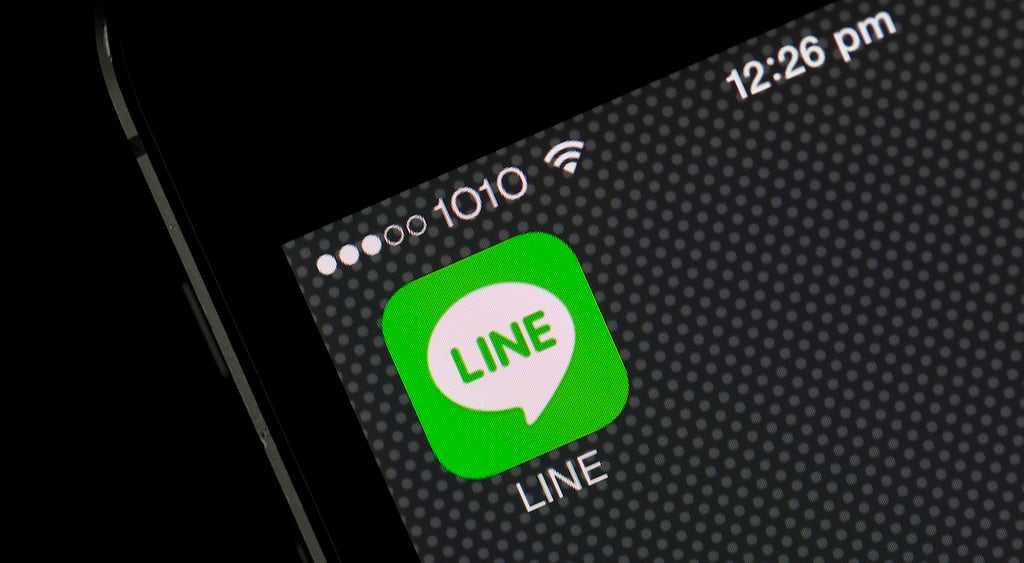 line app bloomberg