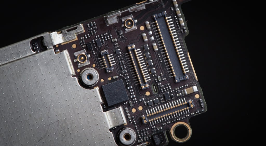 Smart phone circuit board