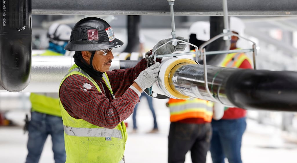 construction worker data center