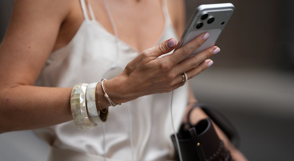 chic woman iphone