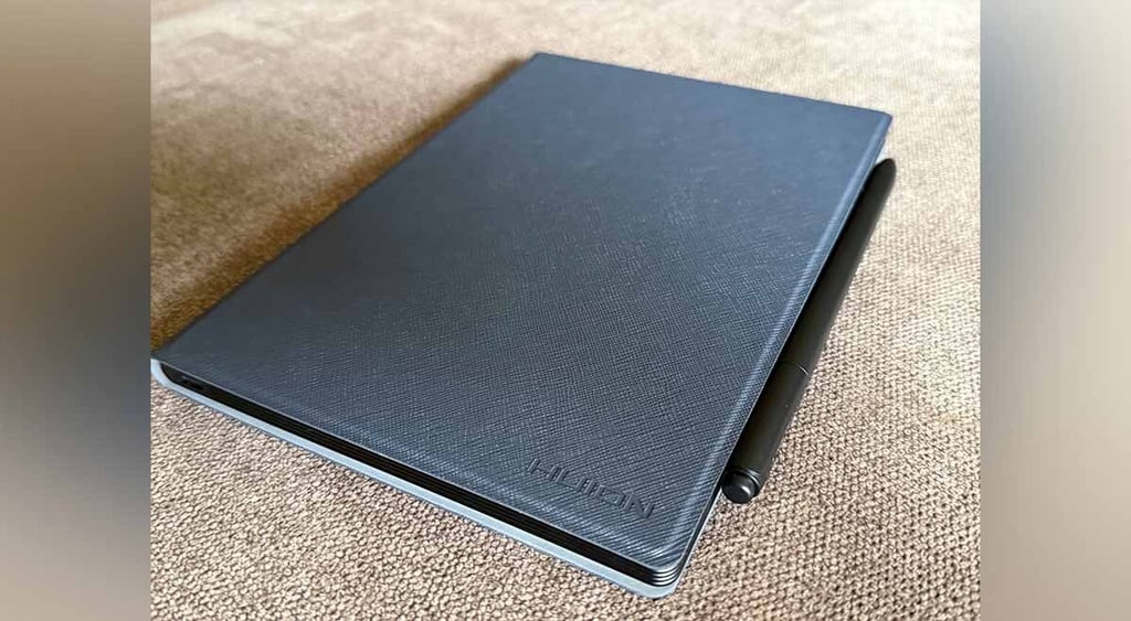 Huion Note E notebook with pen