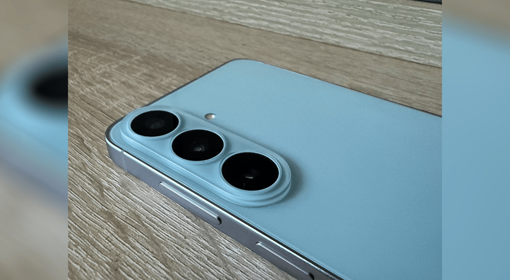 Light-green Samsung Galaxy S26 FE camera up close