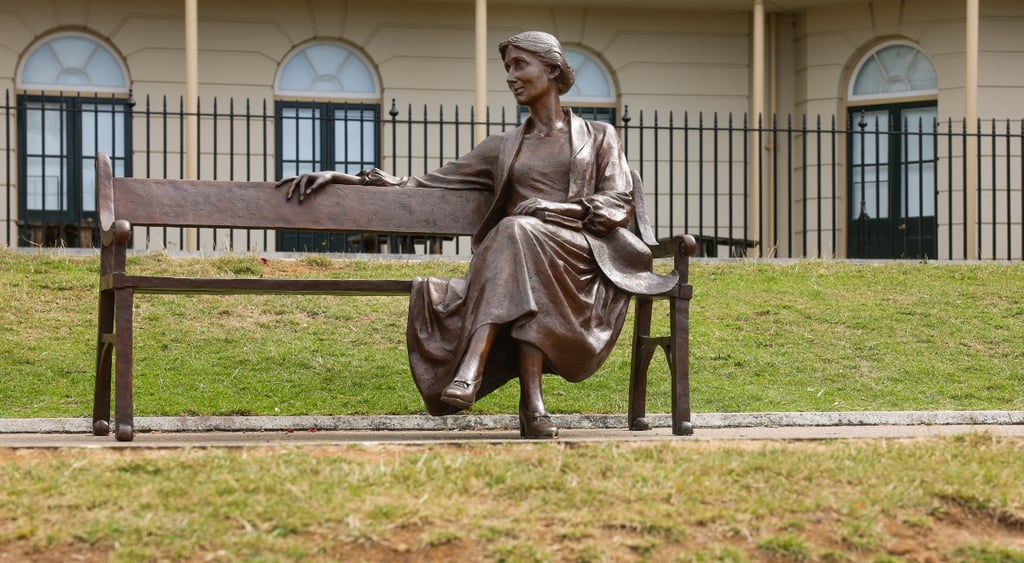 Statue of acclaimed British writer Virginia Woolf