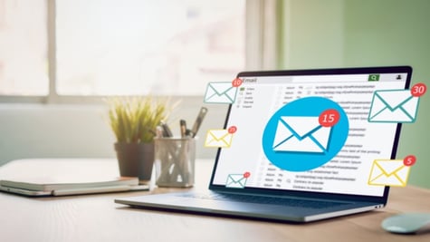 New email alert on laptop
