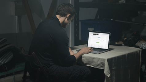 Stalking-privacy-computer