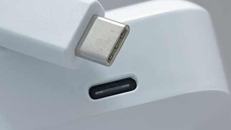 Close-up picture of the cable mandated by the new EU law