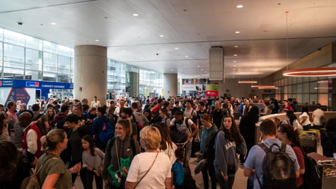 US airport crowd