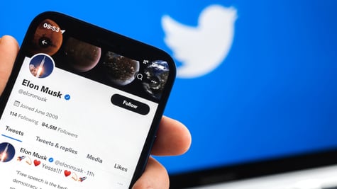 Elon Musk Twitter page