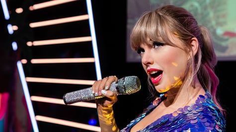 taylor-swift-mic
