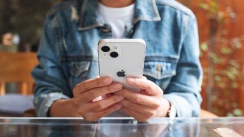 Apple iPhone messaging