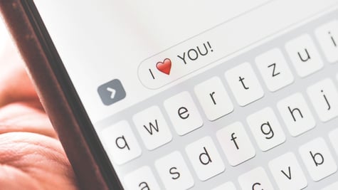 romance scam, i love you