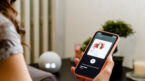 woman-ai-music