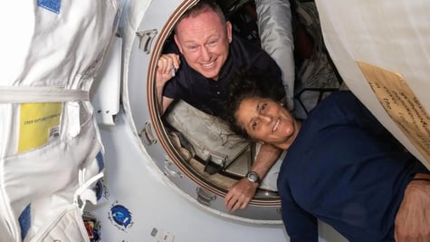 nasa stranded astronauts