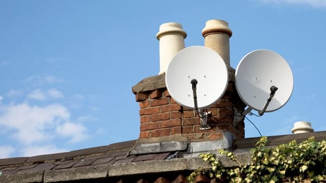 satellite_dishes_1203