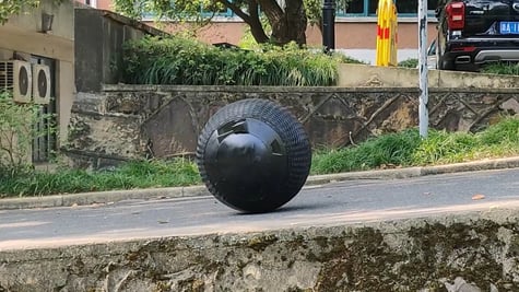 sphere_robot_1211