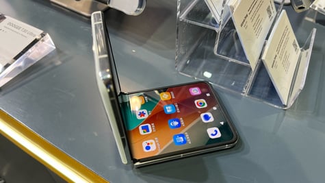 doggee-smartphone-flip