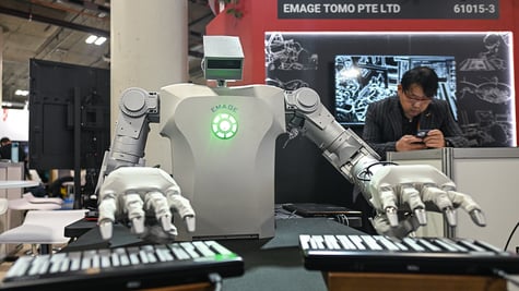 Emage Vision's TOMO robot