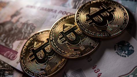 Russian ruble and bitcoin
