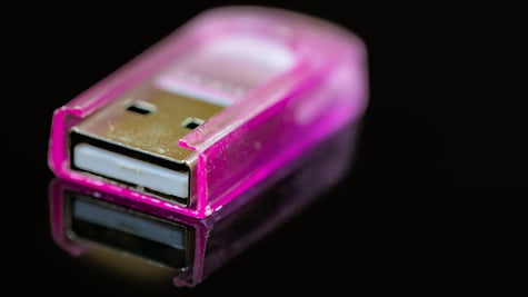 Dirty pink USB