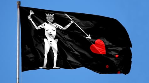 pirate-flag-love-heart