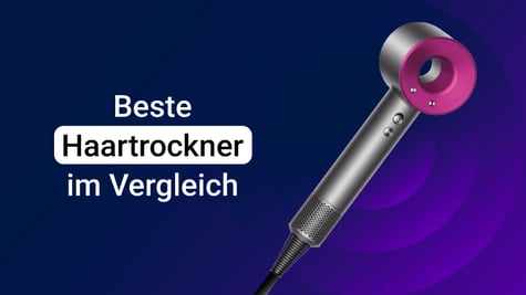 Haartrockner-Vergleich mit Föhn vor blauem Hintergrund