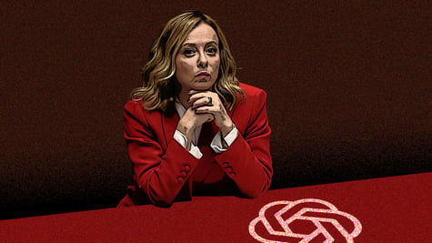 meloni-red-suit
