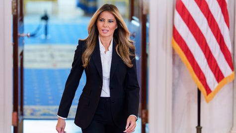 US First Lady Melania Trump walking