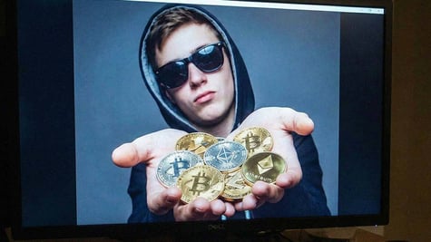 monitor crypto flexing