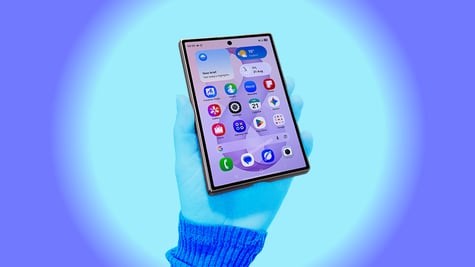 Hand holding Samsung Galaxy Z Fold8. Image by Cybernews