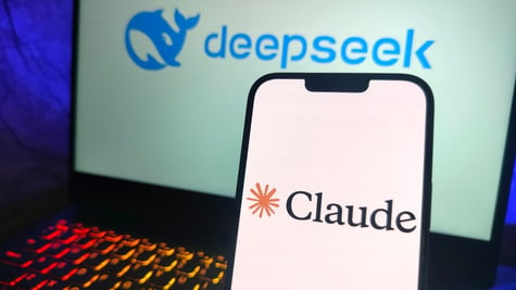 Claude/Deepseek