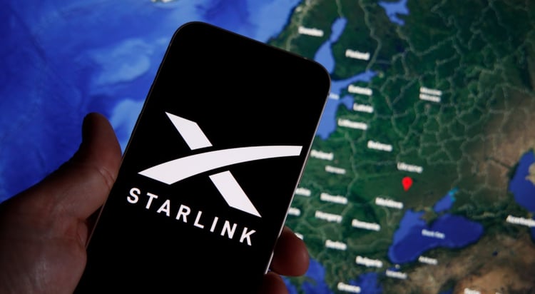 Apple quietly adds Starlink support to iPhones | Cybernews