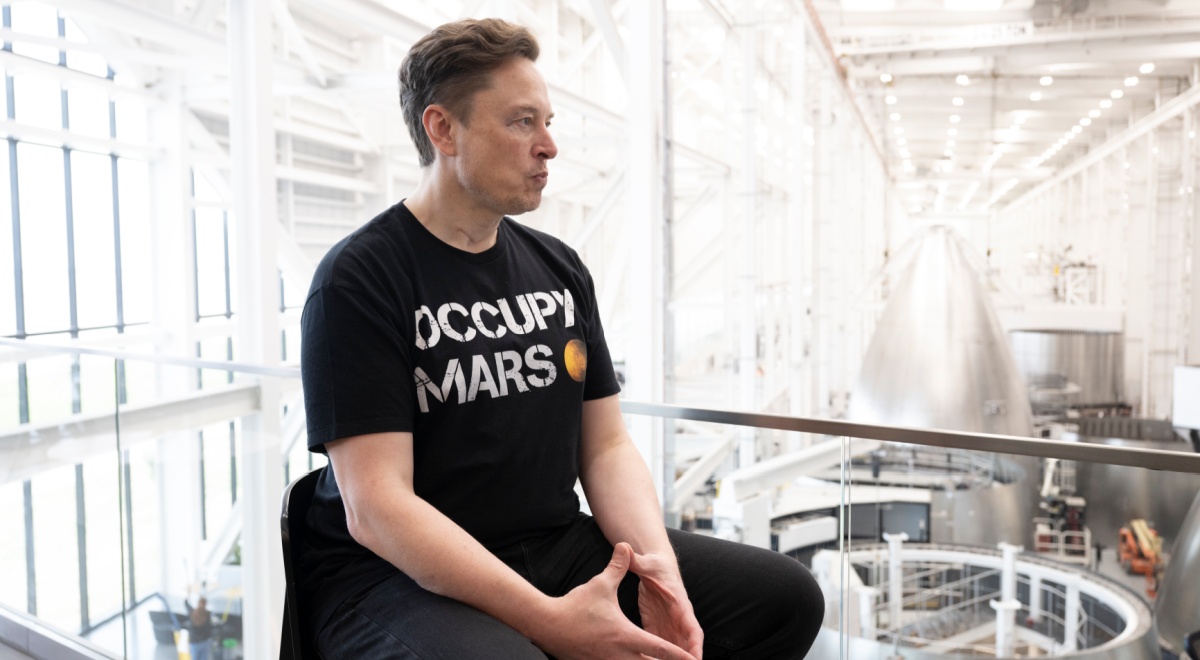 elon musk, black t-shirt, occupy mars sign