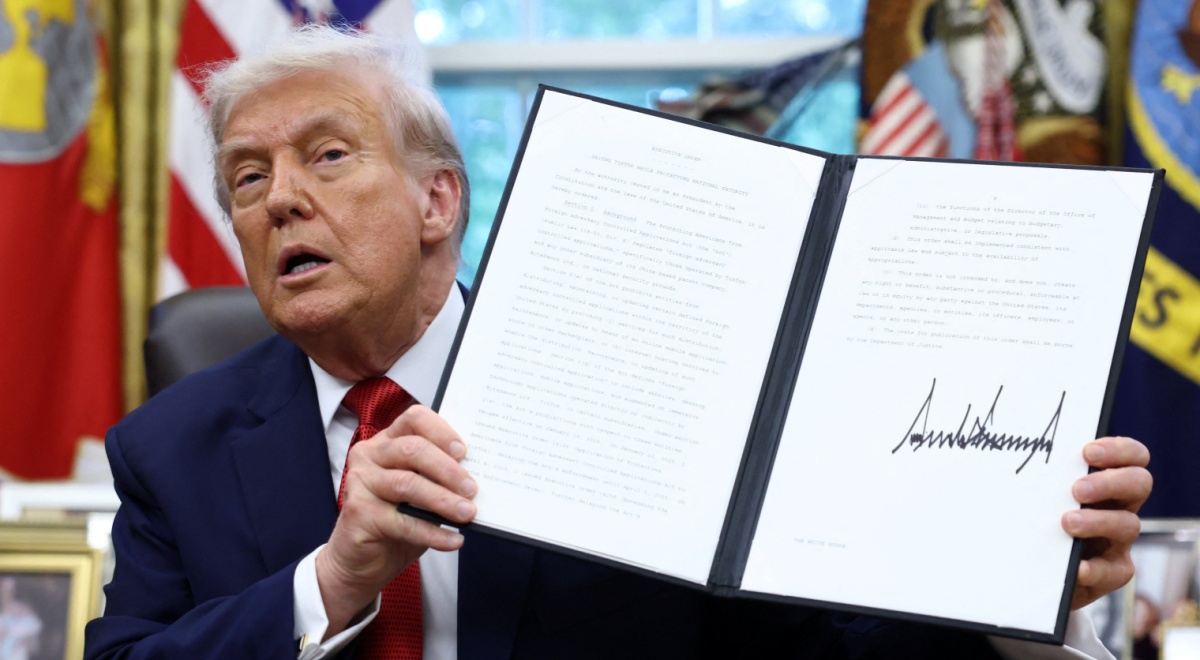 Trump signs TikTok deal declaration