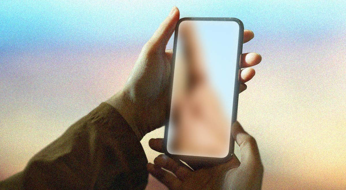phone-blurry-nude-photo